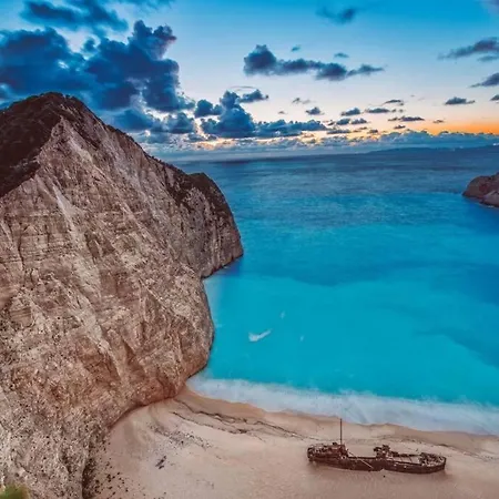 Alice Happy Place 1 , Only 5 Minutes From The Shipwreck!!! 度假居 Anafonítria