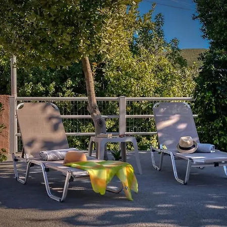 Alice Happy Place 1 , Only 5 Minutes From The Shipwreck!!! 度假居 Anafonítria