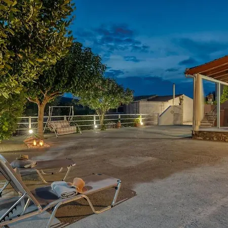 Alice Happy Place 1 , Only 5 Minutes From The Shipwreck!!! * Anafonítria