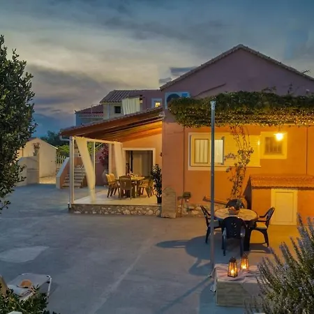 Alice Happy Place 1 , Only 5 Minutes From The Shipwreck!!! * Anafonítria