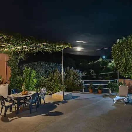 Alice Happy Place 1 , Only 5 Minutes From The Shipwreck!!! *